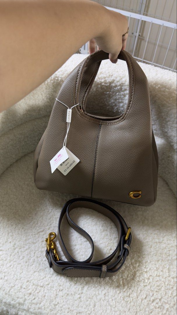 C0ach 2way Bag (Category: Luxury Bags & Wallets) located in Binmaley. Submitted by amayscollections (Listing ID 1460673124, Image 1). Description: 0n $aLe. OG Qual. MP0 Coded C0@cH 2way Bag✨ ₱850 nalang💸 sobrang OG quality ng materials nya ses walang halong joke very ganda in person money back pag di mo nagustuhan to YES TO C0D✅ add 70 only🔥 Disclaimer: ‼️ This Page is not Associated or Affiliated with any of this following brands. All Copyrigh
