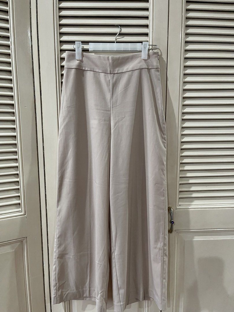 Calliope beige trousers xs (Category: Other Bottoms) located in Quezon City. Submitted by shopnkeep (Listing ID 1460533380, Image 2). Description: Calliope xs on tags Fits waist 25-26 Mop: bpi gcash Shipping: c/o buyer loc qc.