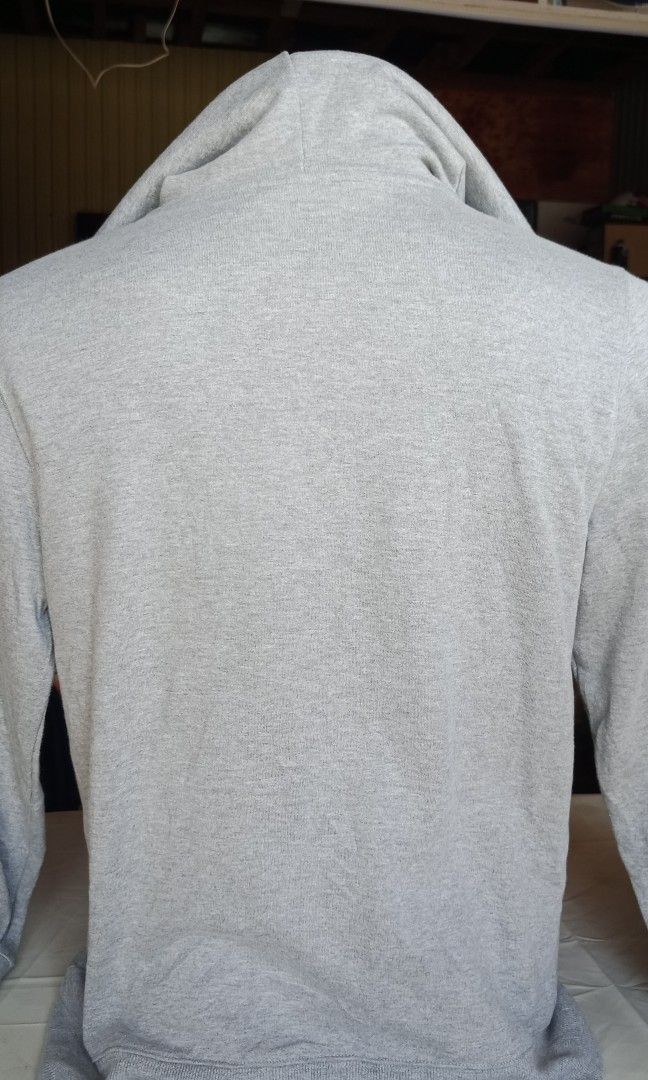 Calvin Klein (Category: Coats, Jackets and Outerwear) located in Manila. Submitted by luckytree_feebd2 (Listing ID 1460667095, Image 2). Description: Gray Color Size Medium up to Large Pure Cotton Soft fresh Cotton.