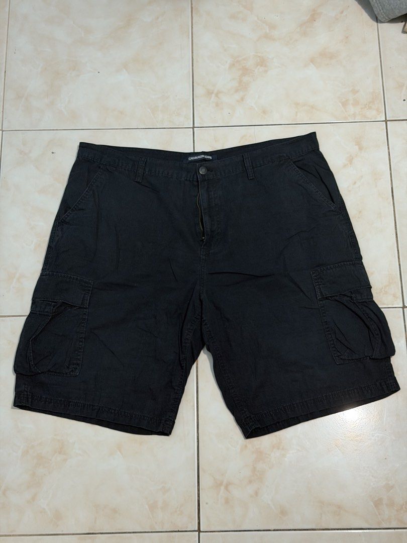 Calvin Klein Cargo Shorts (Category: Shorts) located in Manila. Submitted by malcolmjames315 (Listing ID 1460694087, Image 1). Description: Size 38 Dimes: 19x21 Condition: 9/10.