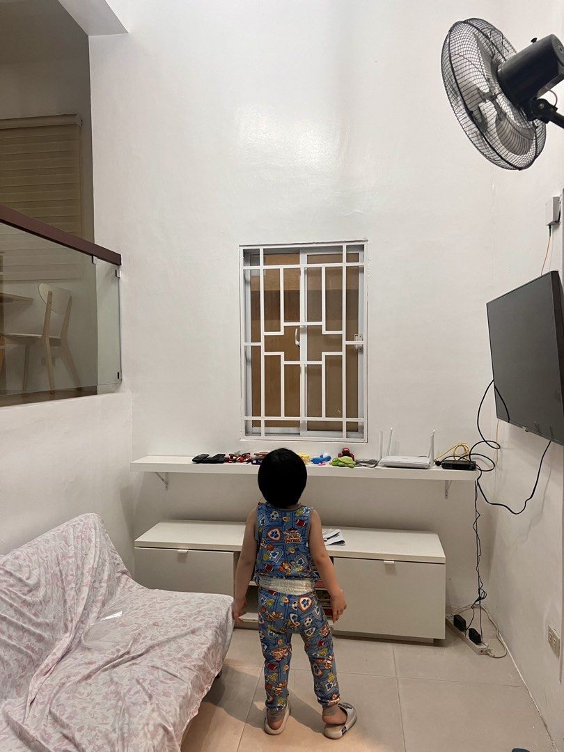 camella alta silang (Category: House & Lot) located in Caloocan City. Submitted by mikeenash00 (Listing ID 1460557830, Image 3). Description: 120sqm lot area 3 bedrooms 2 bathrooms toilet and bath master bedroom with terace with kitch and dirty kitchen -1 car garge but you can park in front upto 2 cars -RFO USEd Good rfs: abroad no sayang na po yung house NOTes: THIS house if fully paid! for transfer na po title sakin.. .