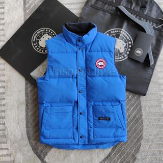 (Category: ) located in . Submitted by fashion.luxe.collection (Listing ID 1460696566, Image 1). Description: .