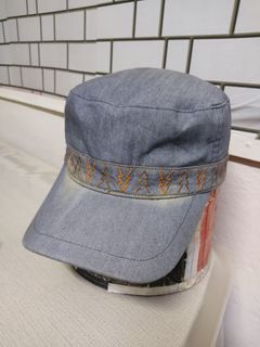 (Category: ) located in . Submitted by ek_thriftstore90 (Listing ID 1460699687, Image 1). Description: .