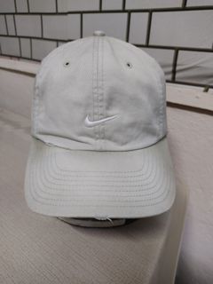 (Category: ) located in . Submitted by ek_thriftstore90 (Listing ID 1460531456, Image 1). Description: .