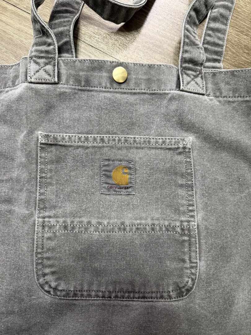 Carhartt Large Tote Bag (Category: Tote Bags) located in Pasig City. Submitted by joy_b_ (Listing ID 1460525499, Image 2). Description: Carhartt Tote Bag - size is large - with a little damage at the back of the bag. Not noticeable and still okay - bank transfer only.