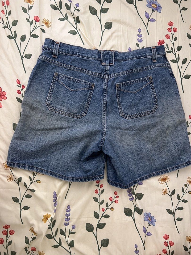 Carpenter Jorts (Category: Shorts) located in Cebu City. Submitted by livewind_658631 (Listing ID 1460544272, Image 2). Description: This item was barely used. Good as new..