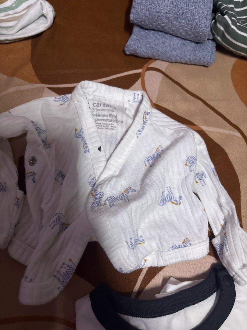 Carters Cardigan (Category: Babies & Kids Fashion) located in Quezon City. Submitted by alexiszowie (Listing ID 1460577253, Image 1). Description: Carters Cardigan.