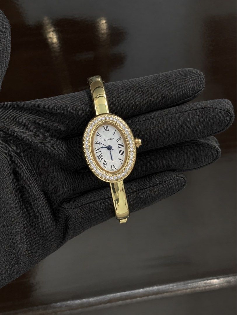 Cartier Baignoire Bangle Watch w/ stones (Category: Women's Watches) located in Cauayan City . Submitted by dollupbytrish (Listing ID 1454521420, Image 1). Description: 18k Electroplated 17cm.
