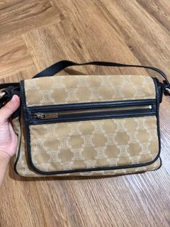 (Kategori: ) berada di . Dikirim oleh odiwa.preloved (ID iklan 1460664736, Gambar 1). Deskripsi: .