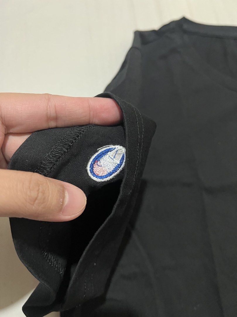 Champion Minimalist (Category: Shirts) located in Caloocan City. Submitted by zachlevi2020 (Listing ID 1460555907, Image 3). Description: Champion Good As New 2 xl on tag teens Adult medium W-20 L-27.