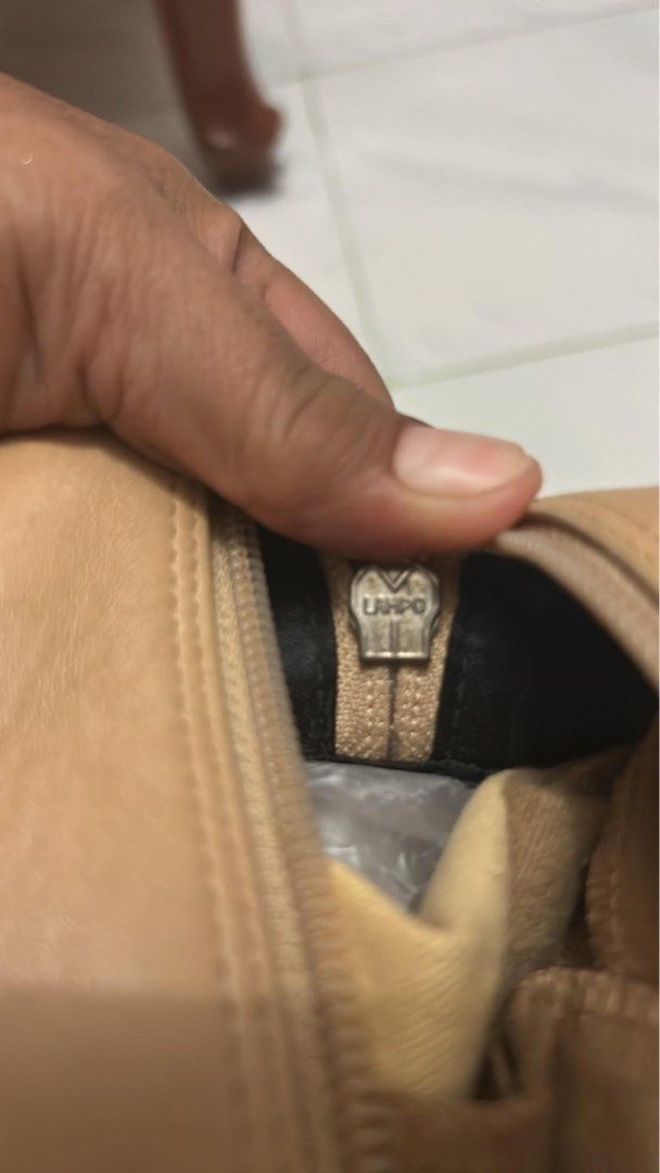 Chanel Cambon Authentic (Category: Shoulder Bags) located in Bulacan. Submitted by luxesell_00 (Listing ID 1460511412, Image 3). Description: .