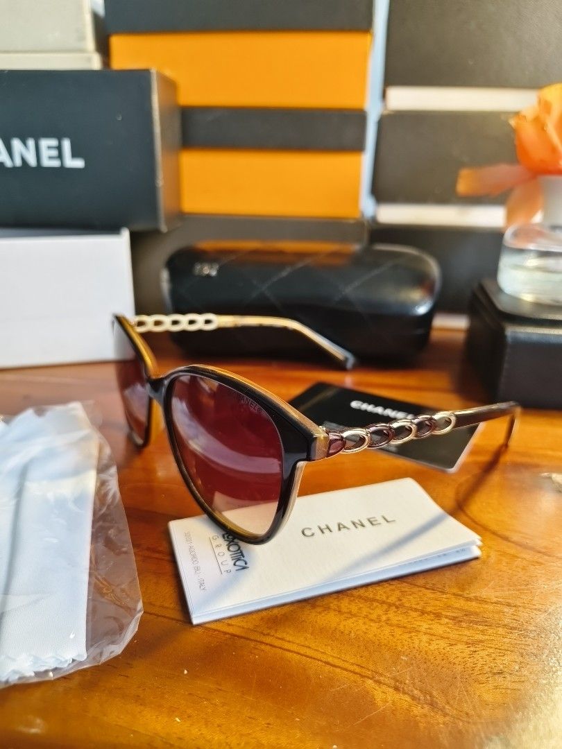 Chanel Sunglasses mall pull out (Category: Sunglasses & Eyewear) located in Baguio. Submitted by alk08 (Listing ID 1460528014, Image 3). Description: .