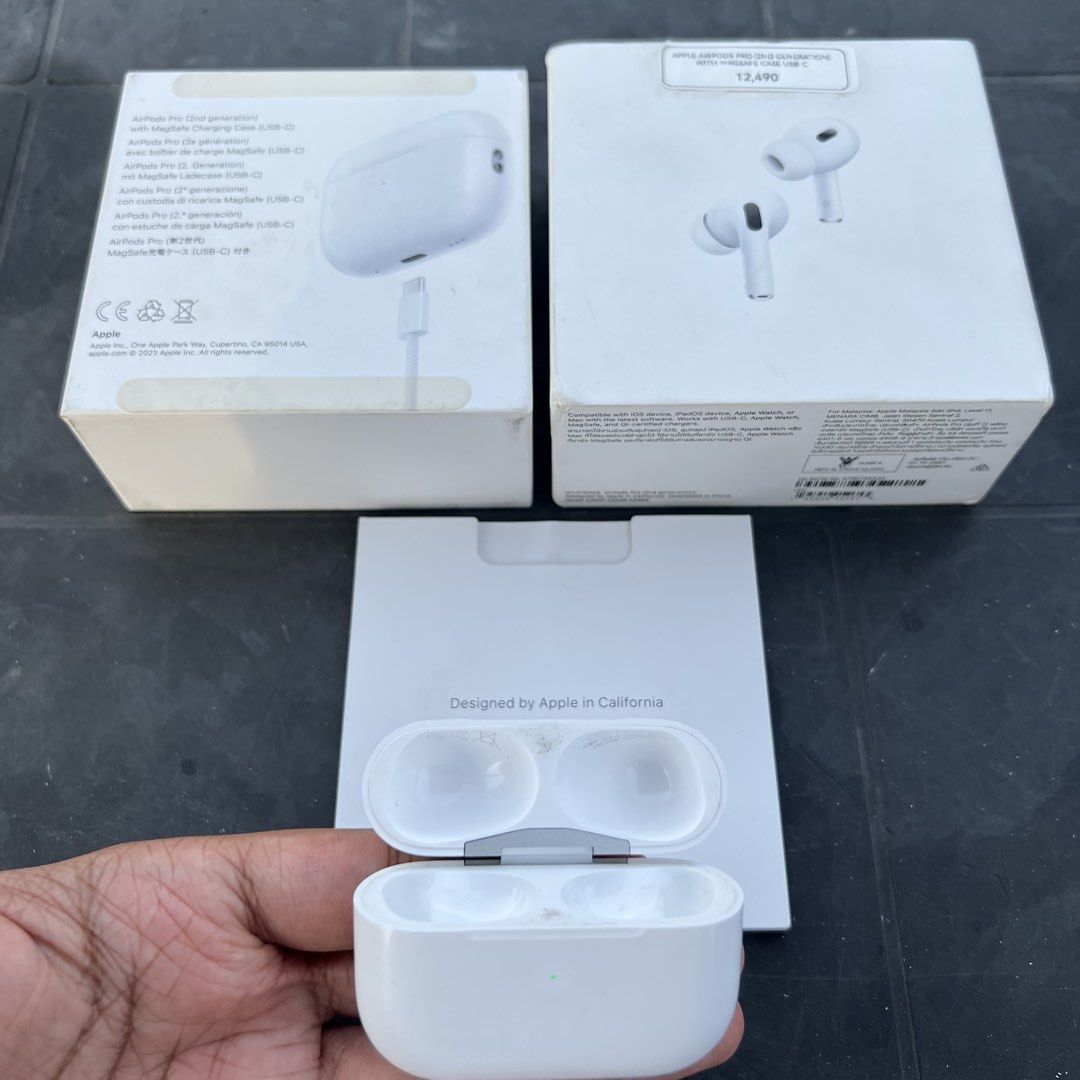 Charging Case Airpods Pro 2 Original (USB-C) (Category: Earphones) located in Cebu City. Submitted by luckyyfindss (Listing ID 1460595431, Image 3). Description: Charging Case Airpods Pro 2 Original (USB-C) I offer replacements to those missing or lost either left, right, and charging case Airpods this is the best for you 💯 - Still in great condition no issues - With original box - With receipt - All features are working - Compatible also with U