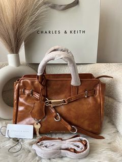 (Category: ) located in . Submitted by preloved.closet2 (Listing ID 1460704222, Image 1). Description: .