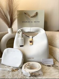 (Category: ) located in . Submitted by preloved.closet2 (Listing ID 1460638543, Image 1). Description: .