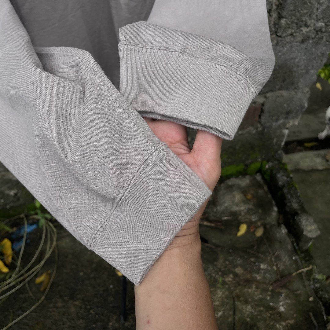 Chest Pocket Hoodie (Category: Coats, Jackets and Outerwear) located in Urdaneta. Submitted by rthrift_shop19 (Listing ID 1460682181, Image 3). Description: Width: 25” Length: 27.5” Condition 10/10 Color Rate 10/10 Mode of Payment: Gcash, Gotyme, Bank Transfer Delivery via J&T Express.