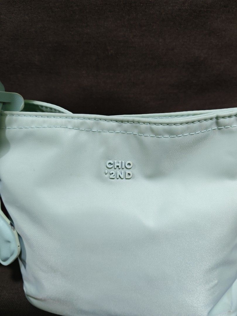 Chio 2nd nylon kili bag (Category: Shoulder Bags) located in Pili. Submitted by zaneombao03491 (Listing ID 1460646842, Image 2). Description: .