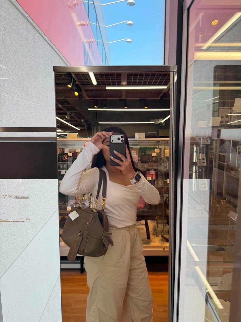 Chloe Eden Leather Shoulder Bag (Category: Luxury Bags & Wallets) located in Quezon City. Submitted by lovebyanne (Listing ID 1460708065, Image 3). Description: ORIGINAL CHLOE 😍 - preloved and thrifted from japan - RANK B / makinis and no major flaws - dm for more photos! - inclusions: only the bag - RFS: needs funds.