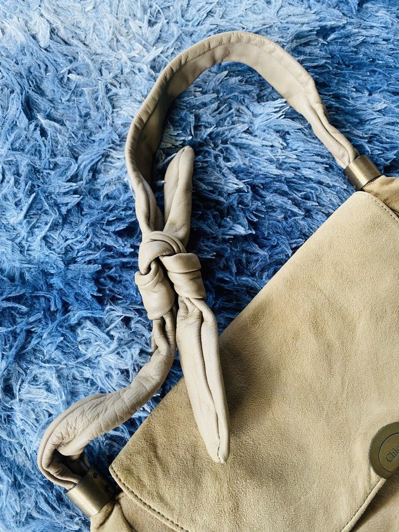 Chloe Kili bag (Category: Shoulder Bags) located in Solano. Submitted by CheapDealsCloset (Listing ID 1460538917, Image 2). Description: Vintage Chloe Leather strap Wool body Ganda in person.