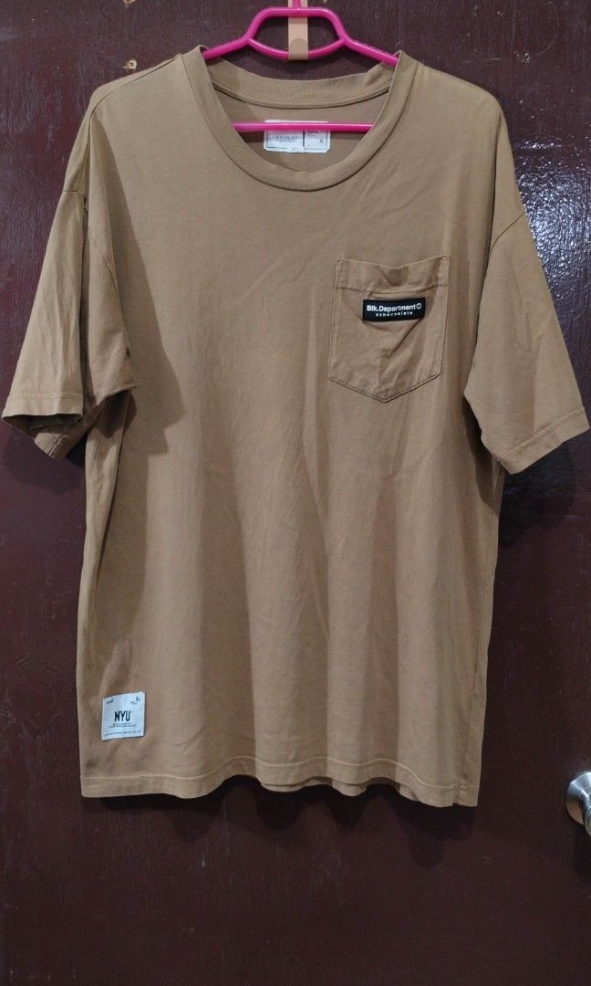 CHOCOOLATE POCKET TEE (Category: Tshirts & Polo Shirts ) located in Manila. Submitted by friperie. (Listing ID 1460602424, Image 1). Description: Disclaimer: Product Color May Slightly Vary Due to Photographic Lighting Sources or Your Monitor Settings Dm for other pictures or details..