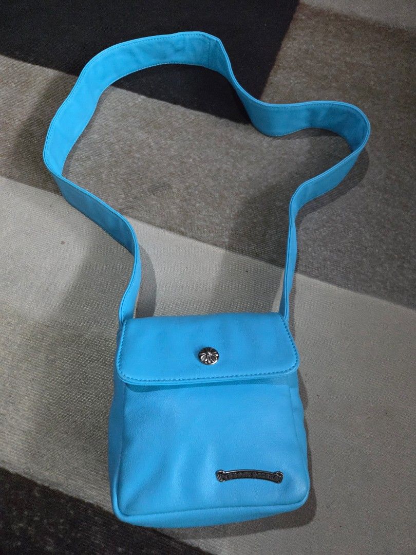 CHROME HEARTS HotPot bag (Category: Luxury Bags & Wallets) located in Pagudpud. Submitted by jmpascual044757 (Listing ID 1460655647, Image 1). Description: chrome hearts hotpot bag i cant guarantee its au.the.n.tic.it.y since it was a gift given to me like new condition i believe and observe its genuine leather no holes no rubs if you think otherwise please pass and dont waste my time! pass sa barat. pass sa maarte!. no free sf! initialy posted f