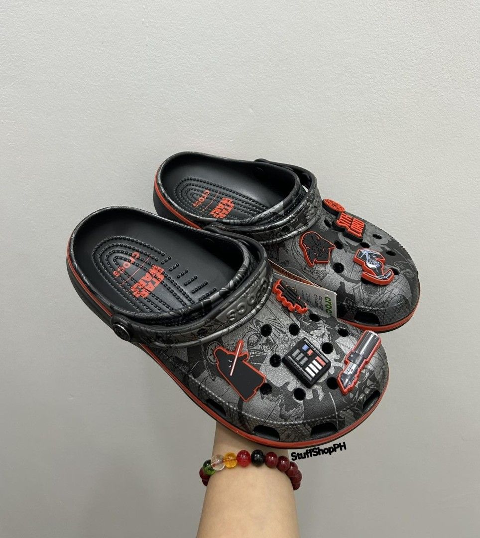 Classic Star Wars Darth Vader. (Category: Sneakers) located in Caloocan City. Submitted by annegarciichua (Listing ID 1460551107, Image 2). Description: Collab Pair! Classic clog x Star Wars Darth Vader M7/W9 💯 % Legit! ✅ Hang tags ✅ Zip lock.