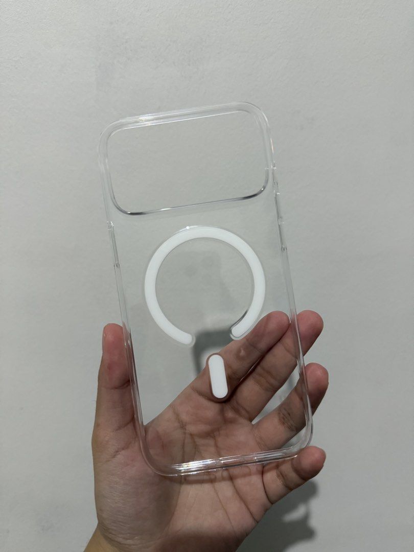 Clear Magsafe Case for iPhone 17 Pro Max (Category: Cases & Sleeves) located in Manila. Submitted by vldcntsenk04359 (Listing ID 1460554704, Image 1). Description: - Used for 3 days only - from Power Mac Center (can provide receipt) - still negotioable.