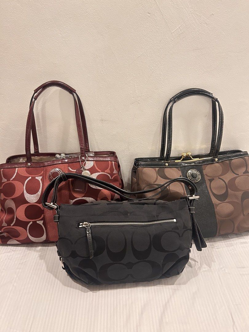 Coach Bundle Shoulder Bags (Category: Luxury Bags & Wallets) located in Pasig City. Submitted by kawaiibags (Listing ID 1460618749, Image 2). Description: -Coach Chocobrown Kisslock (SOLD) -Coach Burgundy Kisslock -Coach triple black carly Pm for more details .