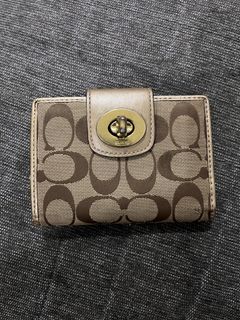(Kategori: ) berada di . Dikirim oleh ninis_stuff_02 (ID iklan 1460656495, Gambar 1). Deskripsi: .
