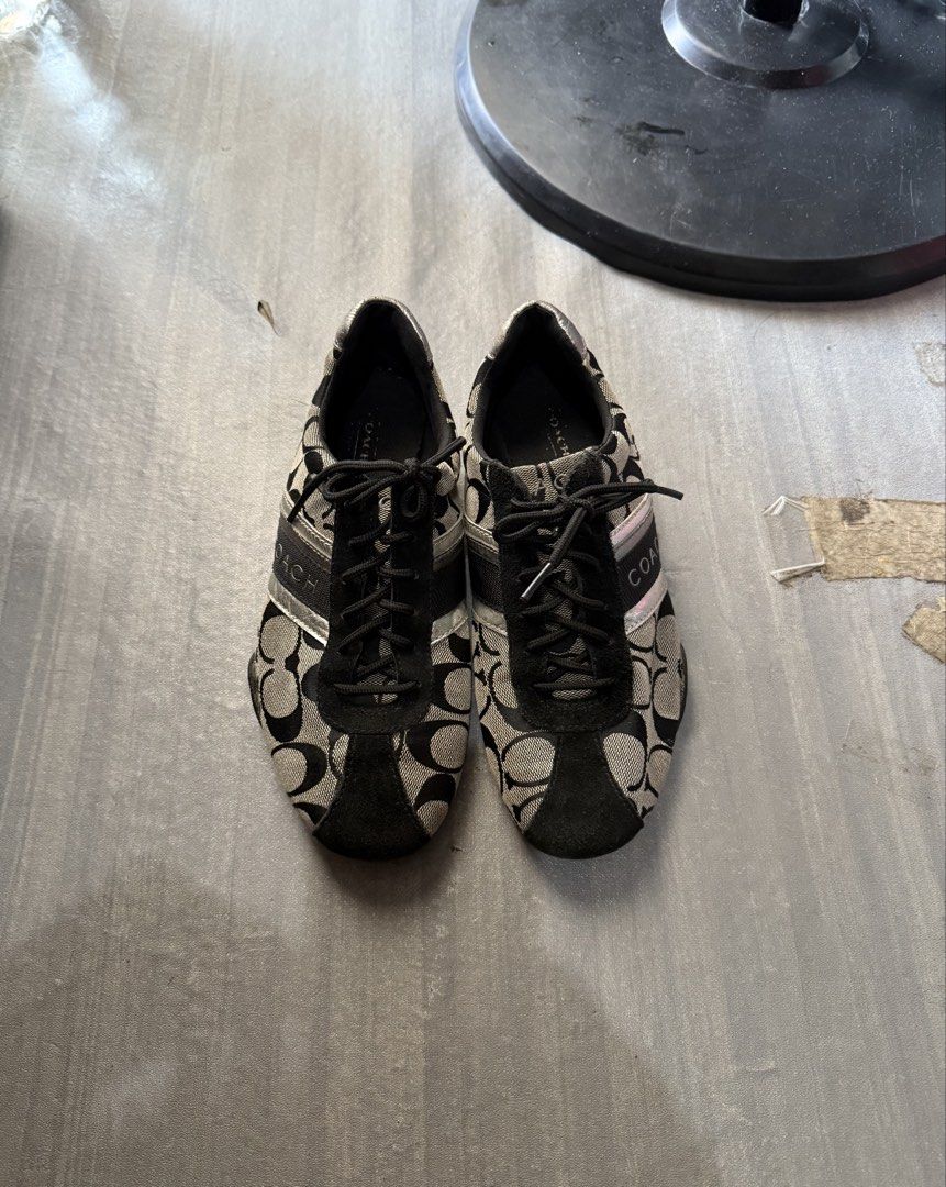 Coach Jayme Signature Sneakers (Category: Sneakers & Footwear) located in Cagayan de Oro. Submitted by twice.but.nice.blackmarket (Listing ID 1460534424, Image 2). Description: Excellent condition Sign of used only! Size 7 Mine : 2,500.