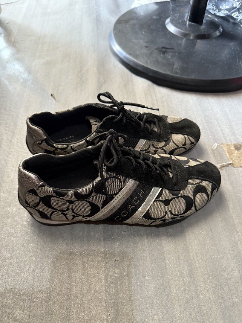 Coach Jayme Signature Sneakers (Category: Sneakers & Footwear) located in Cagayan de Oro. Submitted by twice.but.nice.blackmarket (Listing ID 1460534424, Image 1). Description: Excellent condition Sign of used only! Size 7 Mine : 2,500.