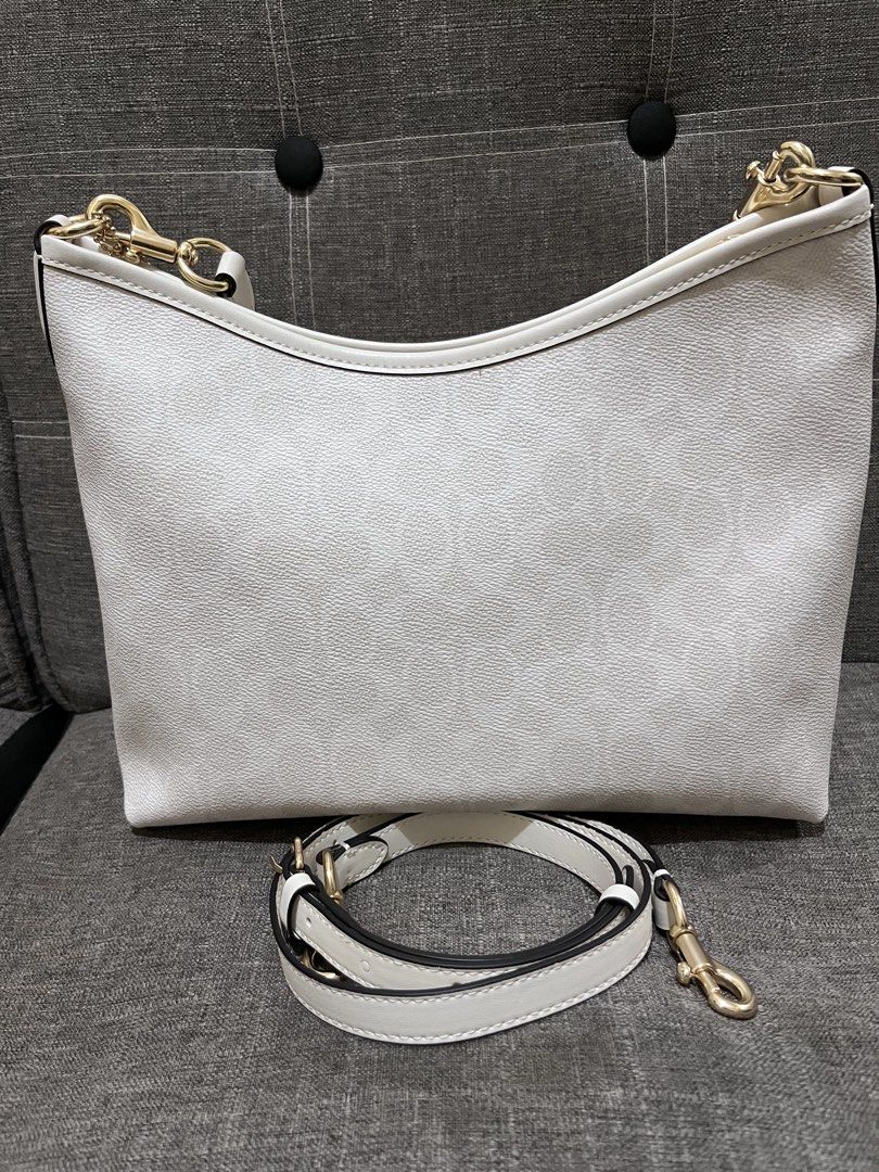 Coach Laurel from Hawaii (Category: Shoulder Bags) located in Manila. Submitted by zencat.93bfa9 (Listing ID 1460540910, Image 3). Description: In excellent condition package from Hawaii.