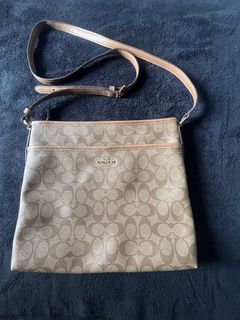 (Category: ) located in . Submitted by _stylefinds_ (Listing ID 1460543065, Image 1). Description: .