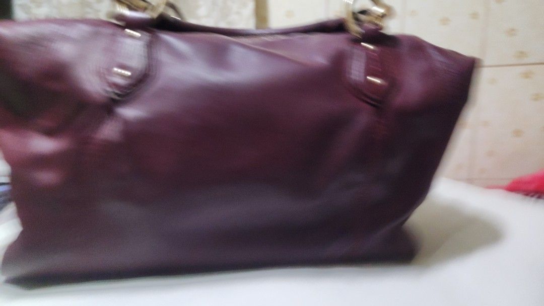 Coach sling (Category: Luxury Bags & Wallets) located in Baguio. Submitted by silent_brianjosh (Listing ID 1460640342, Image 2). Description: .
