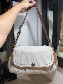 (Category: ) located in . Submitted by bln.preloved (Listing ID 1460545626, Image 1). Description: .