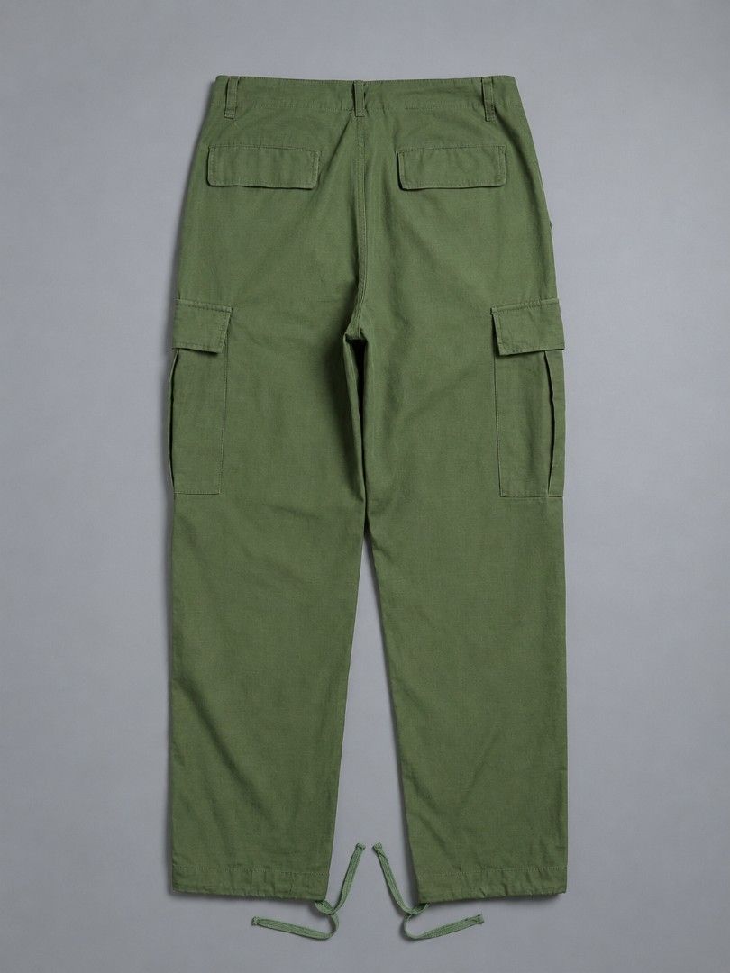 Coen cargo pants (Category: Chinos) located in Manila. Submitted by brightcloud_25 (Listing ID 1460661300, Image 3). Description: Coen (made in Japan) Cargo pants (ripstop) size medium fit 32 up to 34 length 39 excellent condition 850 + sf.