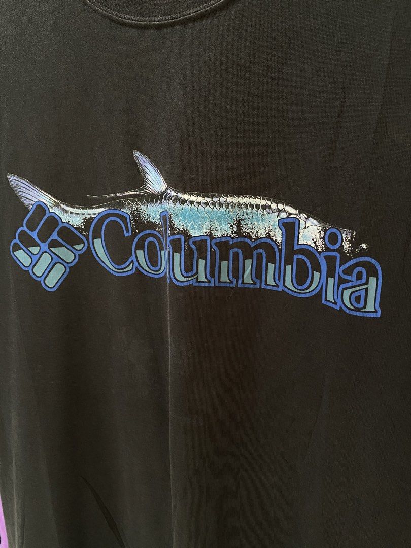 Columbia Graphic Tee (Category: Tshirts & Polo Shirts ) located in Tabaco. Submitted by byvinxent (Listing ID 1460570482, Image 3). Description: L on tag 26.5L 21W Color rate 7/10 Condition 9/10 Issue: fading at the front, hairlines.