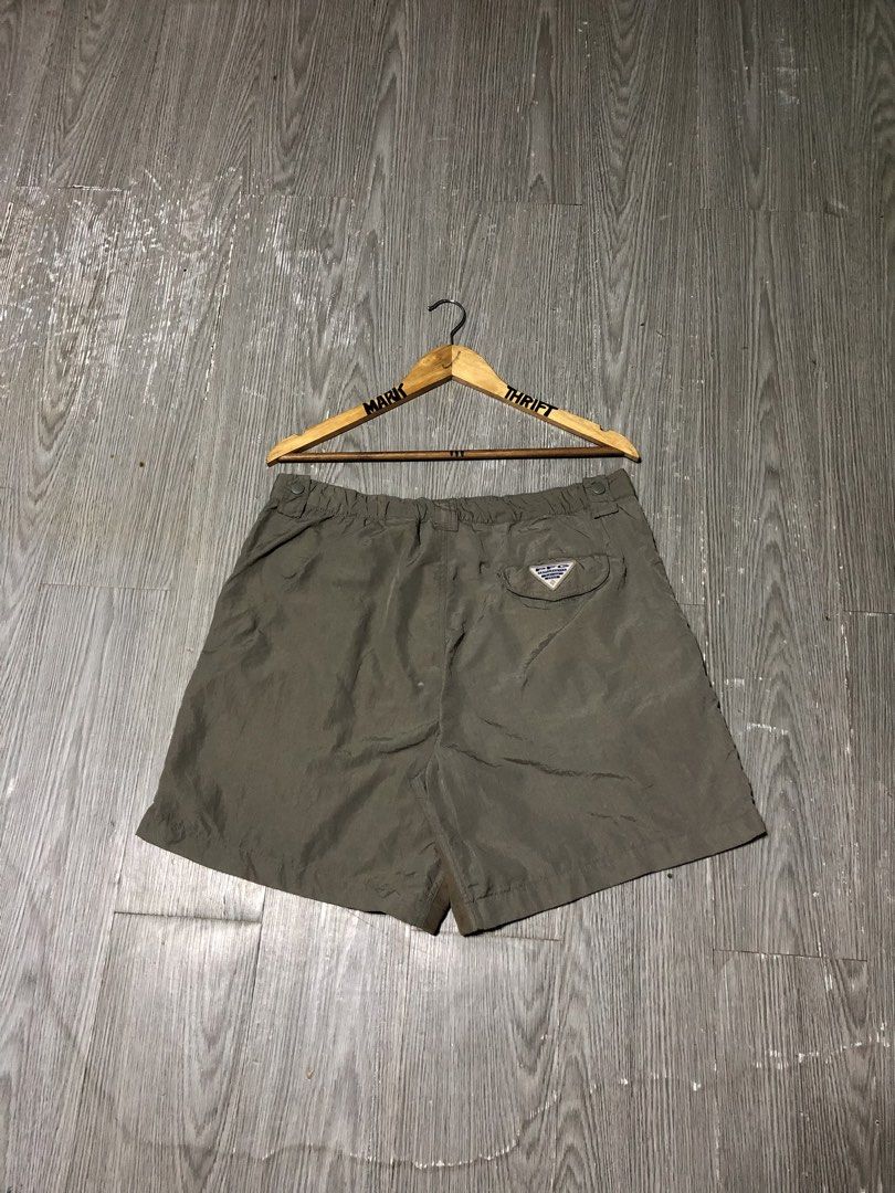 COLUMBIA TREK SHORT 5 pocket (Category: Activewear) located in Manila. Submitted by triptothrift7 (Listing ID 1460675065, Image 2). Description: pm me for fast transaction! COLUMBIA TREK SHORT 5 pocket for only 680 size medium waistline 34 x 36 length 17 above the knee need wash only no issue authentic legit excellent condition color rate 9/10 authentic legit mode of payment gcash or bank transfer location Biñan laguna.