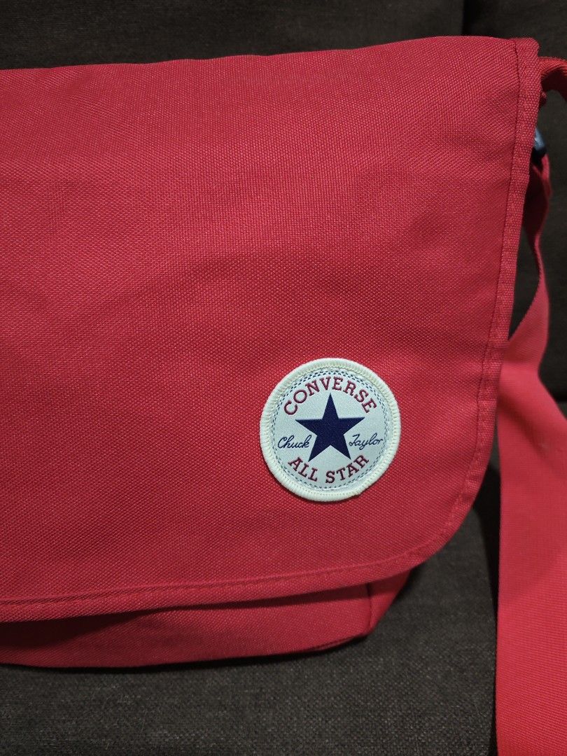 Converse messenger bag (Category: Sling Bags) located in Pili. Submitted by zaneombao03491 (Listing ID 1460643442, Image 2). Description: .