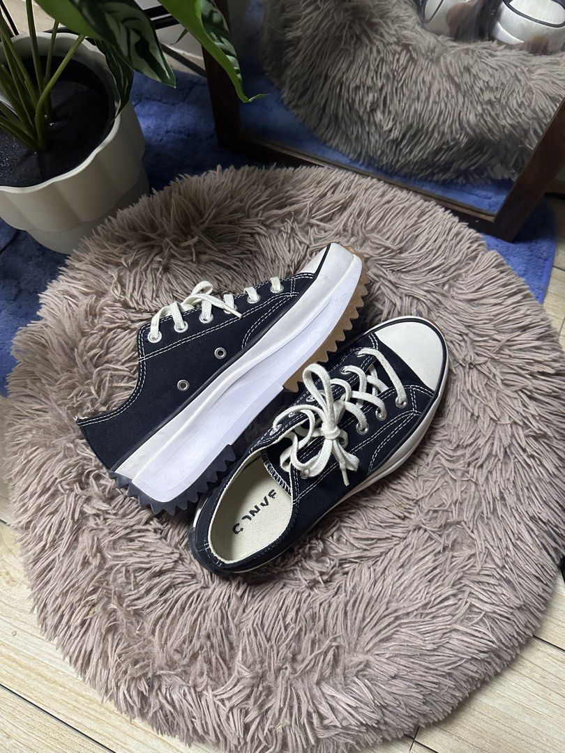 Converse Run Star Hike Ox (Category: Sneakers) located in Pasig City. Submitted by iivyclutters (Listing ID 1460512831, Image 2). Description: - Classic navy Converse sneakers - Platform sole for added height - White laces and toe cap - Versatile for everyday wear - Easy to pair with any outfit - Comfortable and stylish kicks.