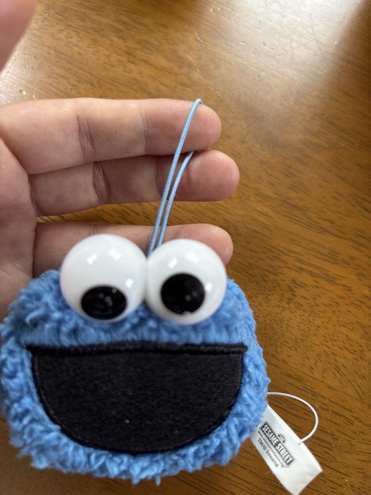 Cookie Monster Head charm (Category: Other Stationery & Craft) located in Calamba. Submitted by cur8d (Listing ID 1460562059, Image 1). Description: .