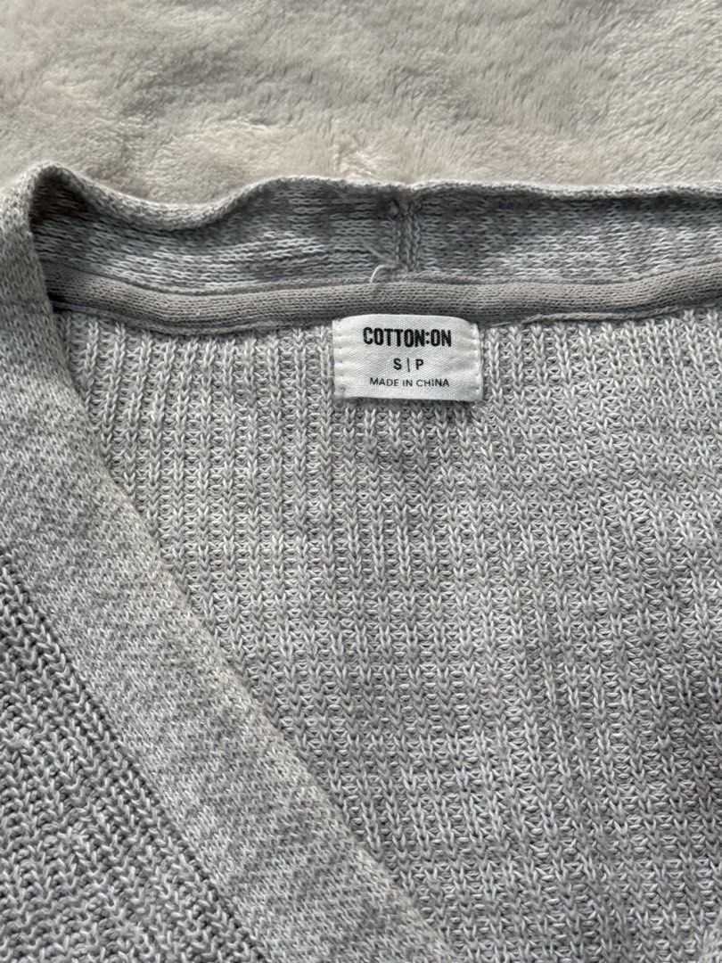 cotton on gray cardigan (Category: Longsleeves) located in Manila. Submitted by i400ayla (Listing ID 1460594590, Image 2). Description: .
