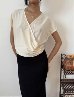 (Category: ) located in . Submitted by clothes_rack (Listing ID 1460658614, Image 1). Description: .