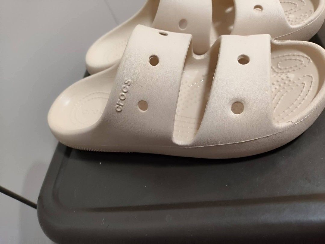 Crocs Beige Slides Sandals (Category: Slippers and slides) located in Cebu City. Submitted by hanasells_ig (Listing ID 1460570606, Image 1). Description: Preloved Orig Cross Sandal V2 1500 only Size m4 w6 Like new Rfa: decluttering Loc: near Mandaue foa.