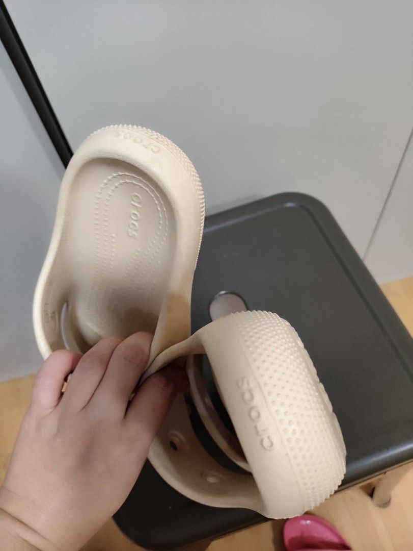 Crocs Beige Slides Sandals (Category: Slippers and slides) located in Cebu City. Submitted by hanasells_ig (Listing ID 1460570606, Image 2). Description: Preloved Orig Cross Sandal V2 1500 only Size m4 w6 Like new Rfa: decluttering Loc: near Mandaue foa.