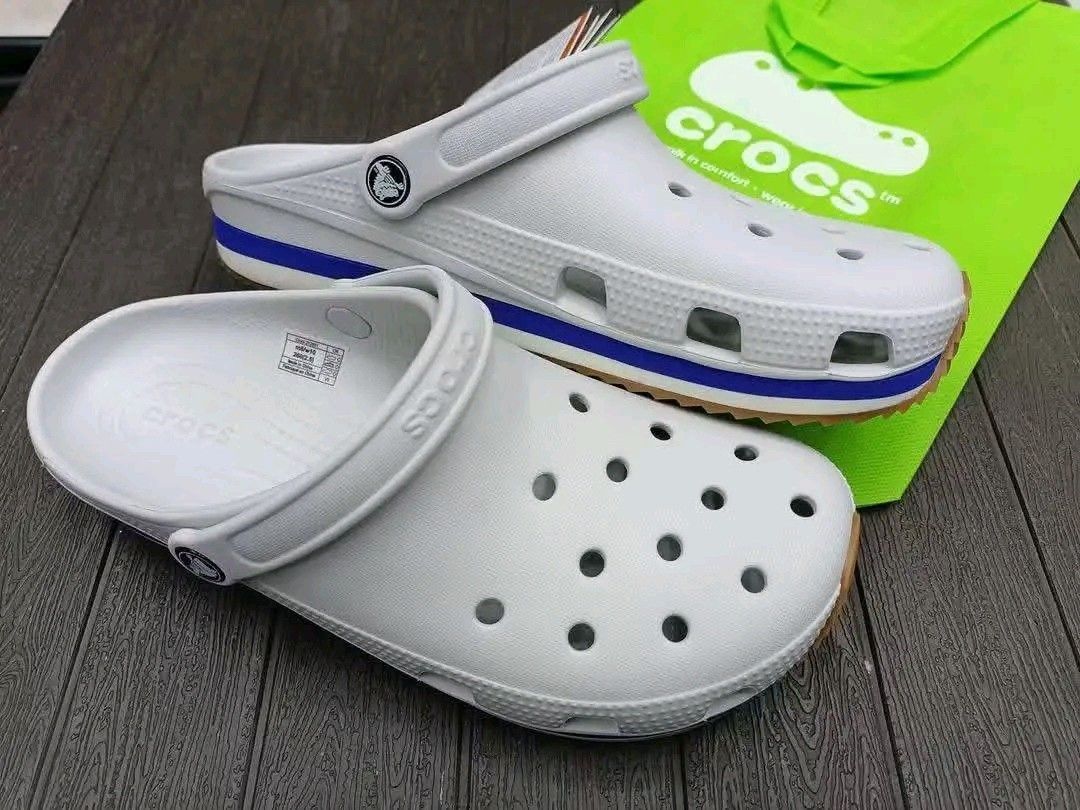 CROCS CROCBAND RUNNER CLOG (Category: Slippers and slides) located in Manila. Submitted by alan_mark08 (Listing ID 1460542676, Image 2). Description: .