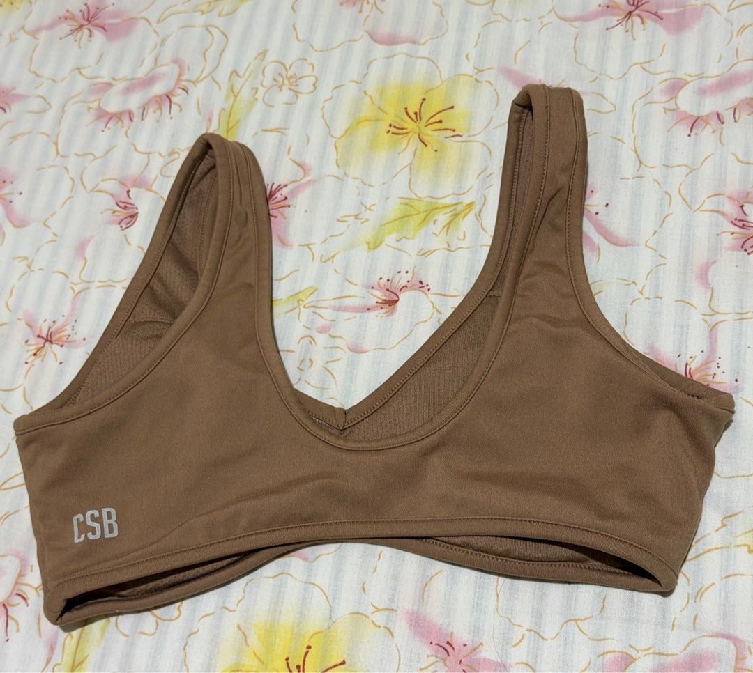 CSB Isla Crop in Dune (Category: Activewear) located in Quezon City. Submitted by latiendadejaye (Listing ID 1460527327, Image 2). Description: Purchased from CSB website at retail price of ~₱2500 Size M MOP: BPI, Gcash, Maya RFS: need funds .
