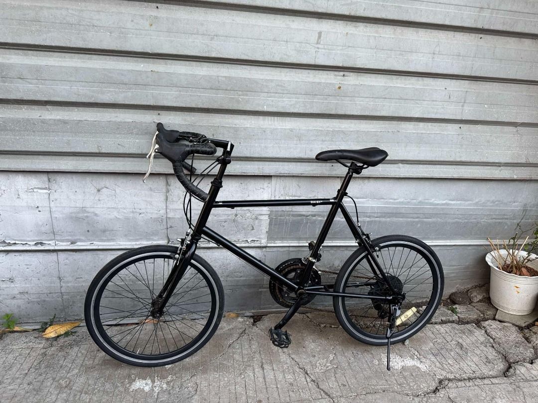 Daisy Mini Velo (Category: Bicycles) located in Manila. Submitted by hellojelo (Listing ID 1460606886, Image 2). Description: 2 x 7 Speed Shimano Parts Size 20" Wheels (451) 44cm ST / 50cm TT Double Wall Rims Drop Handle Bar Promax Dual Brake Levers.