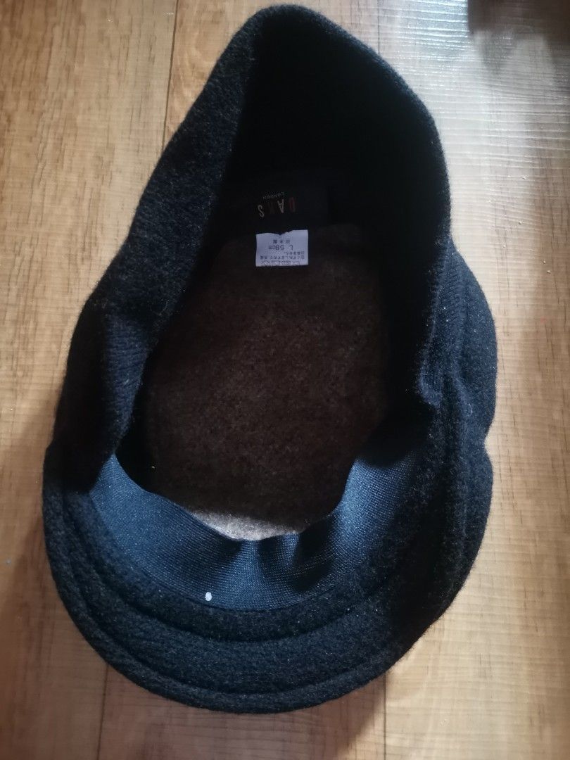 DAKS London Plaid Wool Cap Size L 58cm (Category: Caps & Hats) located in Quezon City. Submitted by c_and_a_haus (Listing ID 1460600475, Image 3). Description: - Classic DAKS London cap - Wool blend with a stylish plaid pattern - Size L, fits 58cm head circumference - Ideal for cooler weather - Comfortable fit - Please check photos for exact condition.