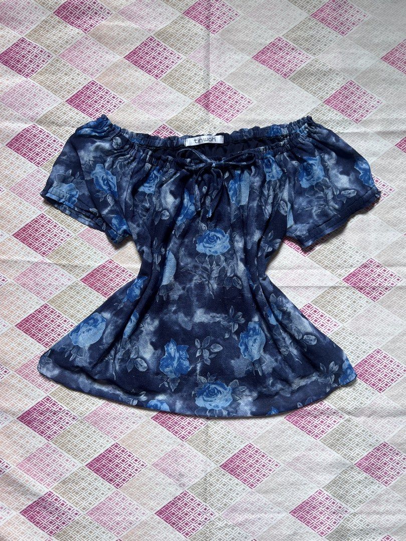 Dark Blue Baby Doll Top (Category: Blouses) located in Manila. Submitted by rylalela (Listing ID 1460591333, Image 1). Description: ʚɞ can be off shoulder ʚɞ size - small to semi-med .